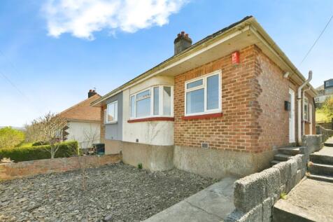 3 bedroom semi-detached bungalow for sale