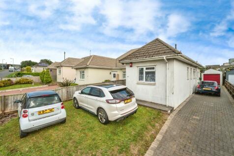 2 bedroom semi-detached bungalow for sale