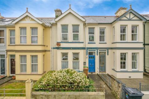 1 bedroom ground floor flat for sale