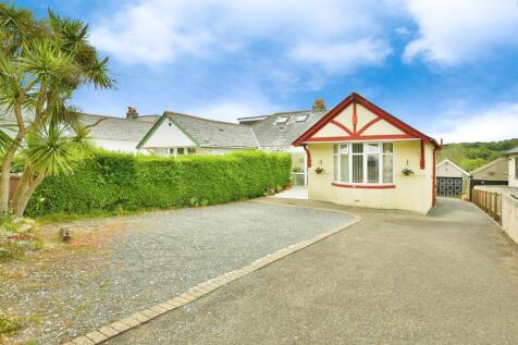 3 bedroom semi-detached bungalow for sale