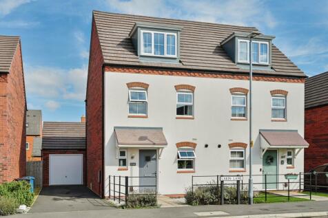 3 bedroom town house for sale
