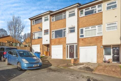 4 bedroom town house for sale