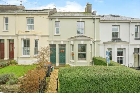 4 bedroom terraced house for sale