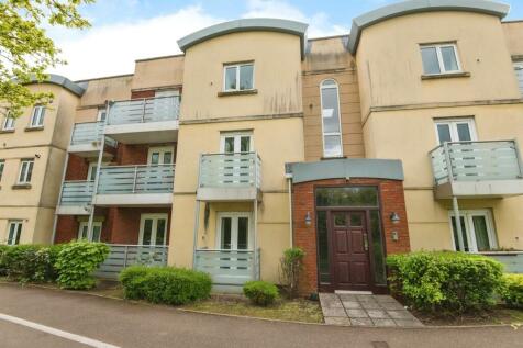 2 bedroom ground floor flat for sale