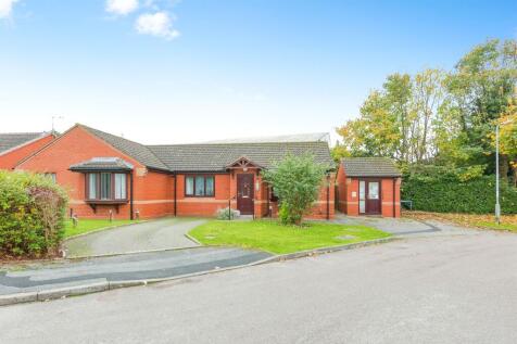 2 bedroom semi-detached bungalow for sale