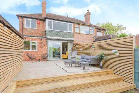 3 bedroom semi-detached house for sale