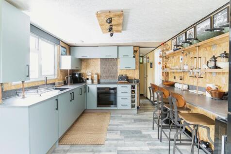 2 bedroom park home for sale