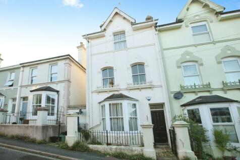 5 bedroom end of terrace house for sale