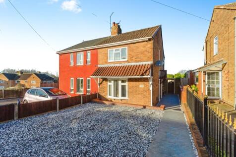 2 bedroom semi-detached house for sale