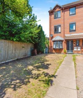 6 bedroom town house for sale