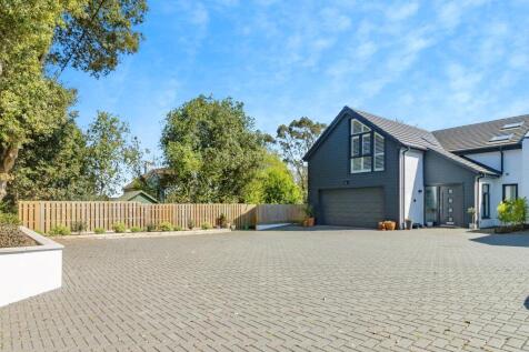 4 bedroom semi-detached house for sale