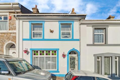4 bedroom terraced house for sale