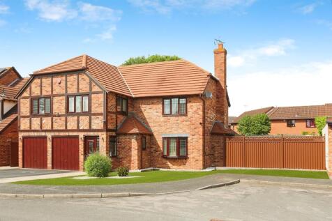 5 bedroom detached house for sale