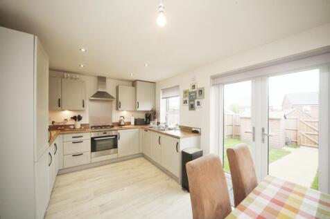 3 bedroom end of terrace house for sale