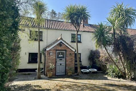 3 bedroom cottage for sale