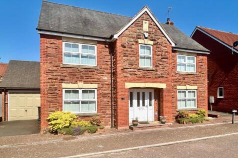 4 bedroom detached house for sale