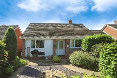 2 bedroom detached bungalow for sale