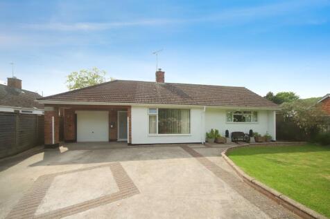 2 bedroom detached bungalow for sale