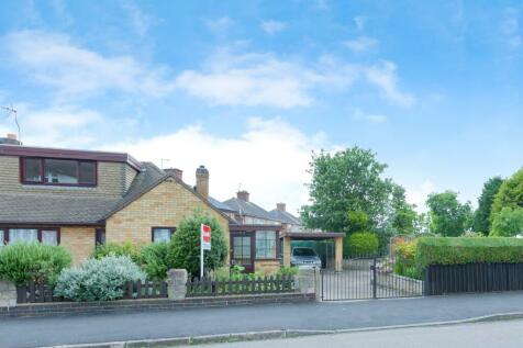 3 bedroom semi-detached bungalow for sale