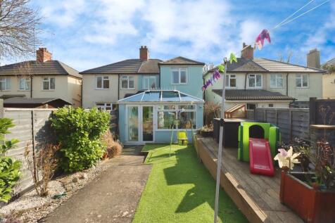 3 bedroom semi-detached house for sale