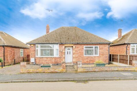 2 bedroom detached bungalow for sale