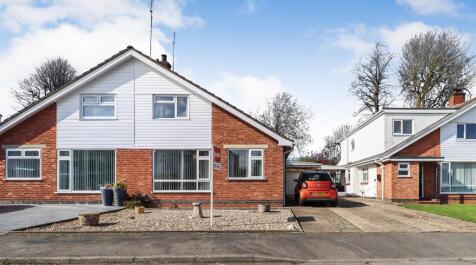 2 bedroom semi-detached bungalow for sale