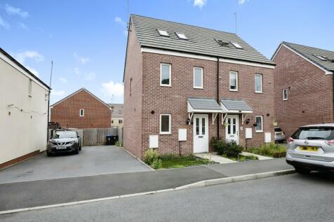 3 bedroom semi-detached house for sale