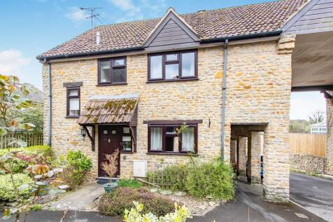 3 bedroom link detached house for sale