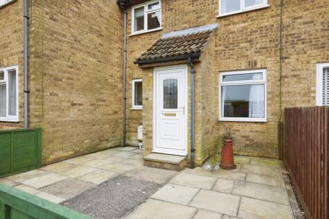 1 bedroom ground floor flat for sale