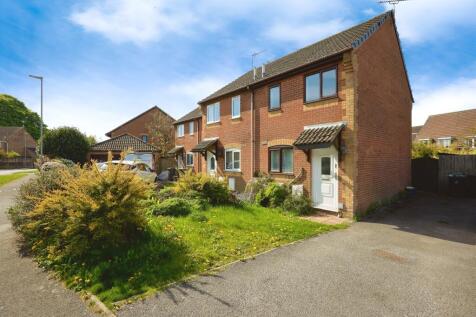 2 bedroom semi-detached house for sale