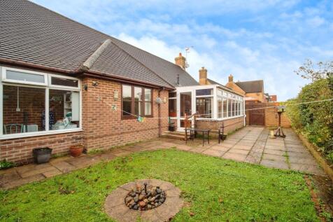 3 bedroom detached bungalow for sale