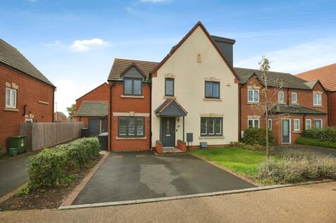 5 bedroom detached house for sale