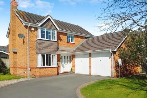 4 bedroom detached house for sale