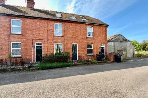 4 bedroom terraced house for sale
