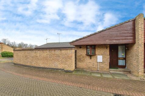 2 bedroom semi-detached bungalow for sale