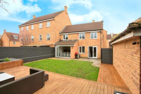 3 bedroom end of terrace house for sale