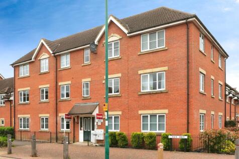 2 bedroom ground floor flat for sale