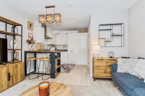 1 bedroom flat for sale