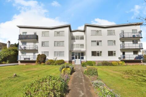 2 bedroom ground floor flat for sale