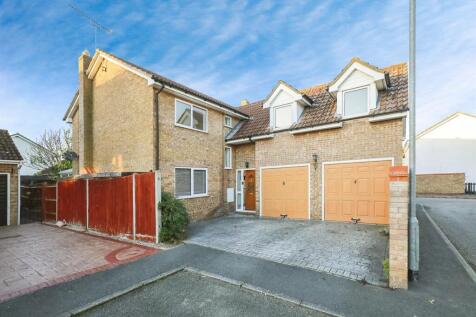 5 bedroom detached house for sale