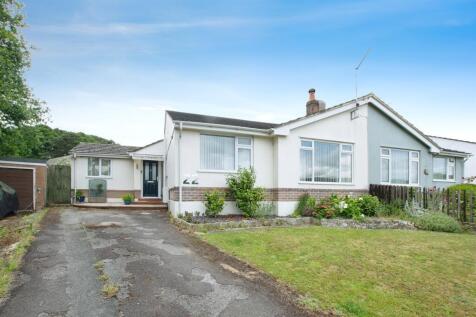 3 bedroom semi-detached bungalow for sale