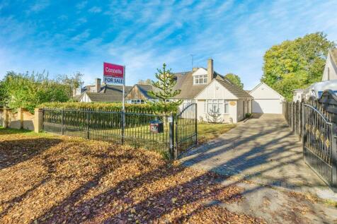 4 bedroom semi-detached bungalow for sale