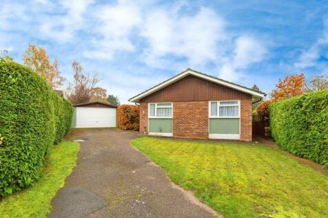 4 bedroom detached bungalow for sale