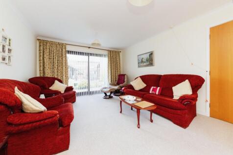 2 bedroom terraced bungalow for sale