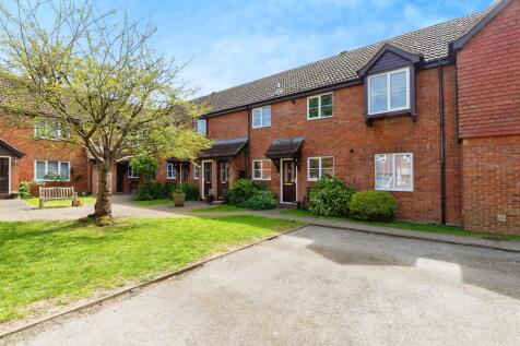 2 bedroom maisonette for sale