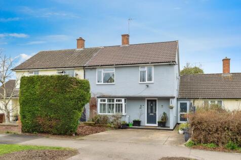 3 bedroom semi-detached house for sale