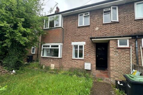 2 bedroom ground floor flat for sale