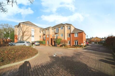 1 bedroom ground floor flat for sale
