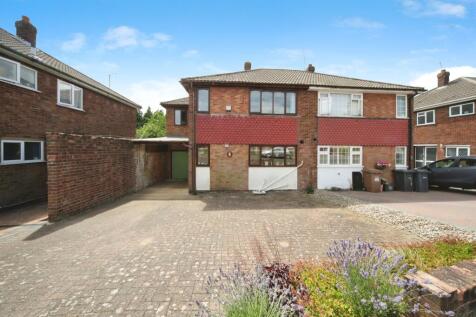 4 bedroom semi-detached house for sale