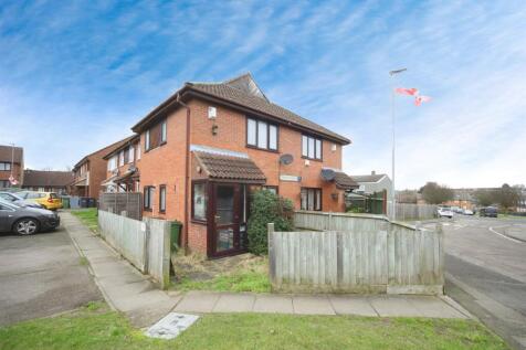 1 bedroom cluster house for sale
